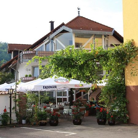 Hotel- Restaurant Zum Schwan Waldfischbach-Burgalben Dış mekan fotoğraf