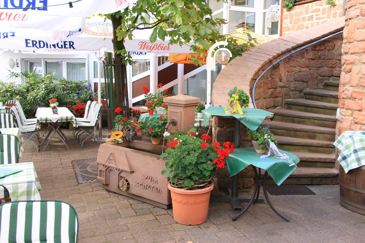 Hotel- Restaurant Zum Schwan Waldfischbach-Burgalben Dış mekan fotoğraf