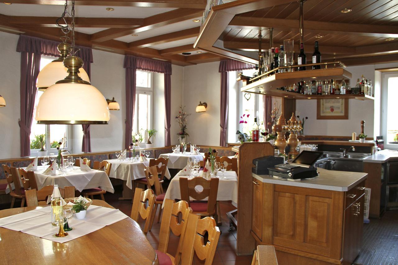 Hotel- Restaurant Zum Schwan Waldfischbach-Burgalben Dış mekan fotoğraf