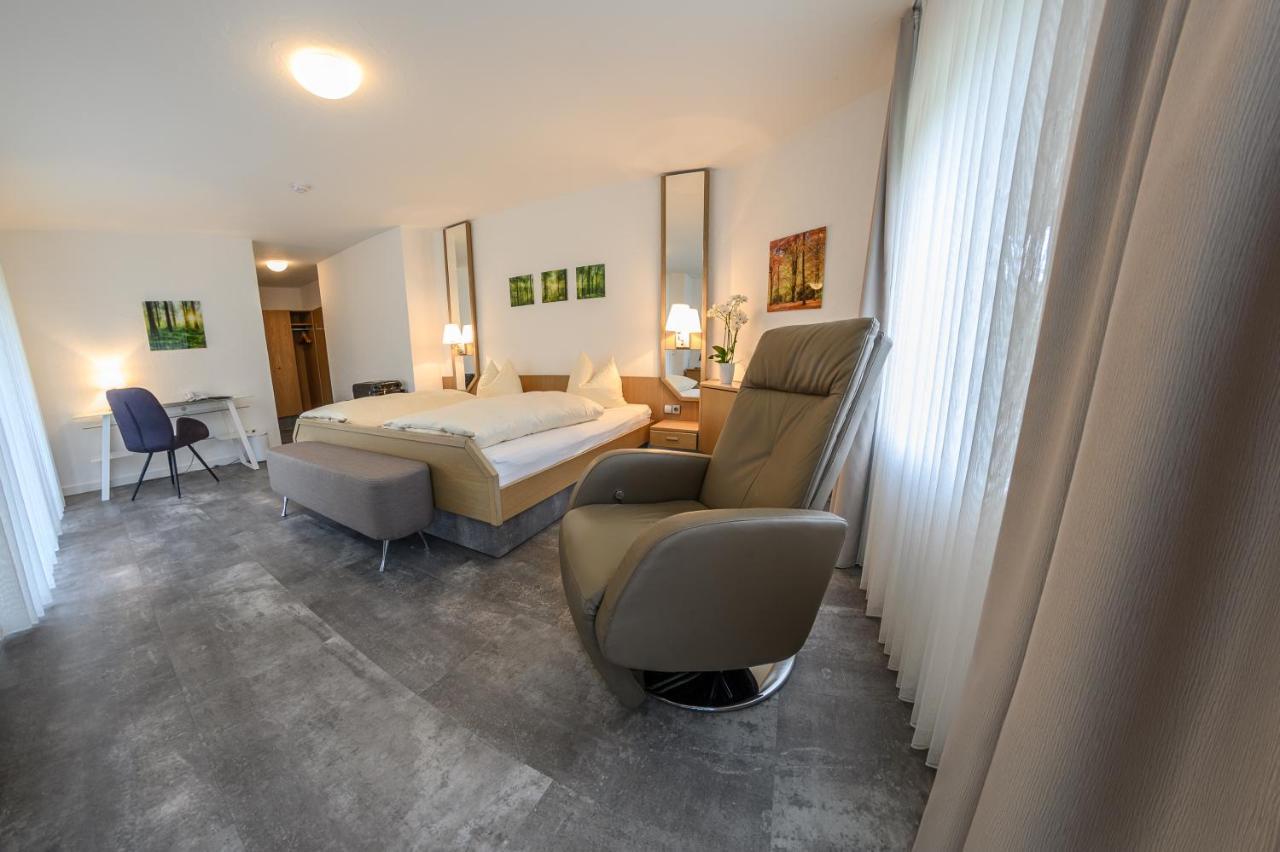 Hotel- Restaurant Zum Schwan Waldfischbach-Burgalben Dış mekan fotoğraf
